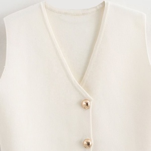 <span class=keywords><strong>Gilet</strong></span> tricoté décontracté pour femme 2026, style bureau transfrontalier, avec boutons dorés, tendance et mignon - Product Image 2