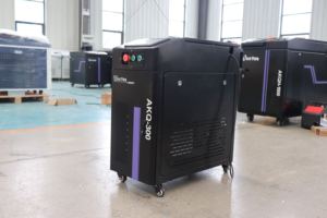 Portable Pulse Fiber <strong>Laser</strong> Cleaning Machine 100W 200W 300W 500W 1000W for Metal <strong>Rust</strong> Paint Oil <strong>Removal</strong> - Product Image 4