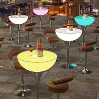 Vente chaude Multicolore Lumineux En Métal Haute Jambe Table Ronde Bar Table Extérieure Étanche En Plastique Table