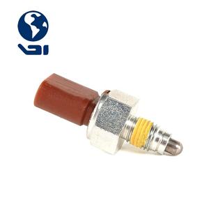 HANZHUANG Interrupteurs de feux de recul automatiques de pièces automobiles de haute qualité pour VW pour AUDI OE 02T 945 415P 02T945415P - Product Image 1