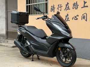 Motocicleta Deportiva de <span class=keywords><strong>Segunda</strong></span> <span class=keywords><strong>Mano</strong></span> <span class=keywords><strong>PCX</strong></span> 150cc, Tipo Underbone/Cub, Fabricada en Japón - Product Image 3
