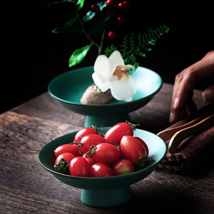 Assiette à pâtisserie en céramique ronde de 14 cm, glaçure vert foncé, plat à thé et à collation, petite assiette à fruits de style occidental, pour les fêtes - Product Image 2