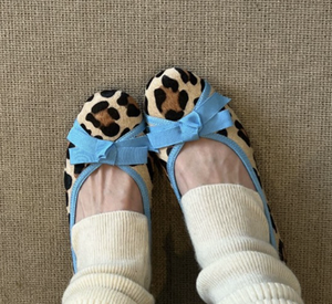 Zapatos Planos de Mujer Estilo Francés con Estampado de Leopardo y Punta Redonda, Modelo Final 2026, Tipo Bailarina con Lazo y Boca Baja - Product Image 1