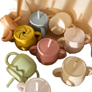 Gobelet à paille créatif pour enfants, anti-chute, avec poignée, en silicone de qualité alimentaire, grande capacité, pour collations, vente en gros 2026 - Product Image 2