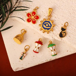 Olivia - Colgante de Acero Inoxidable con Baño de Oro de 18k, Diseño de Ojo de Gato, Mariposa, Nudo, Arquitectura de Gato, para Manualidades - Product Image 2