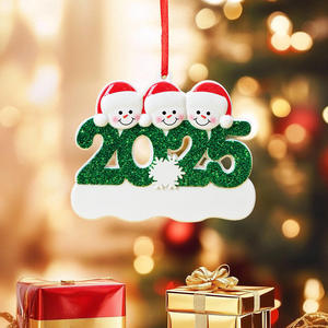 Système de shopping en ligne permanent : Pendentif en résine de Noël familial, Décoration d'arbre de Noël bonhomme de neige personnalisable avec nom, Agent de dropshipping - Product Image 3