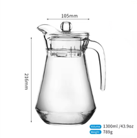 Vente en gros 1300ml/43.96oz Pichet en verre durable pour la maison Pichet d'eau potable au lait de style royal avec couvercle au design classique