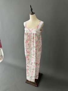 <span class=keywords><strong>Camicia</strong></span> <span class=keywords><strong>da</strong></span> <span class=keywords><strong>notte</strong></span> senza maniche rosa floreale con giogo allacciato - Product Image 4