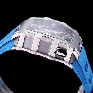 Excellence Inégalée Montre Mécanique Automatique Boîtier Tonneau en Acier Inoxydable Bracelet en Caoutchouc Bleu Lumineuse Sportive Creuse pour Homme - Product Image 1