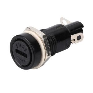 Portafusibles Automotriz de <span class=keywords><strong>Panel</strong></span> 6X30 para Fusibles y Portafusibles Serie R3-11A 250V 10A - Product Image 1