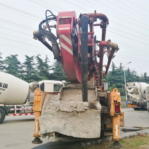 Bombas de Concreto Montadas en Camión XCM G HB46A de 46 m en Venta - Product Image 3