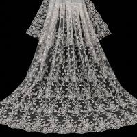 Kain renda payet berbentuk tetesan air mata dengan motif bunga kecil warna putih gading, berumbai ganda, untuk gaun pengantin
