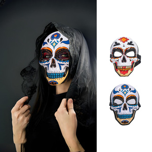 Máscara de Resina con Calavera Pintada de Caballero Oscuro, Accesorios para Fiestas de Disfraces, Día de Muertos Mexicano - Product Image 1