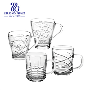 Taza de vidrio de cerveza fría barata de 280ml con asas - Product Image 3