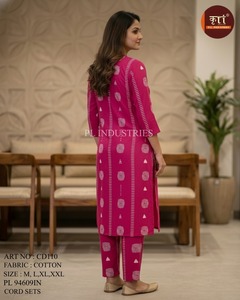 Conjunto de Cordón Rosa para Mujer, Cómodo, de Algodón, para Oficina, Hogar y Uso Casual, Disponible a Precio de Mayoreo - Product Image 4