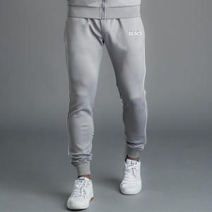 Bán Buôn OEM Biểu Tượng Tùy Chỉnh Dây Kéo Phi Hành Đoàn Cổ Polyester Tracksuit <span class=keywords><strong>Set</strong></span> Men Thể Thao Mặc Theo Dõi Phù Hợp Với 2 Piece Phòng Tập Thể Dục Slim Fit Chạy Bộ Bộ - Product Image 3