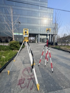 Estación Total de Prisma Único de Alta Precisión SOUTH N6+/NTS-362R10U, Precisión de 2'', Detección de 5000 Metros, Clasificación IP55, Aumento de 30x - Product Image 6