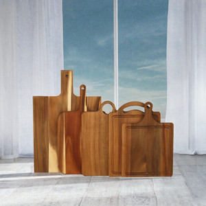 Planches à découper carrées en acacia durables en gros avec poignées, personnalisables, gravées au laser, pour la cuisine, idéales pour offrir - Product Image 3