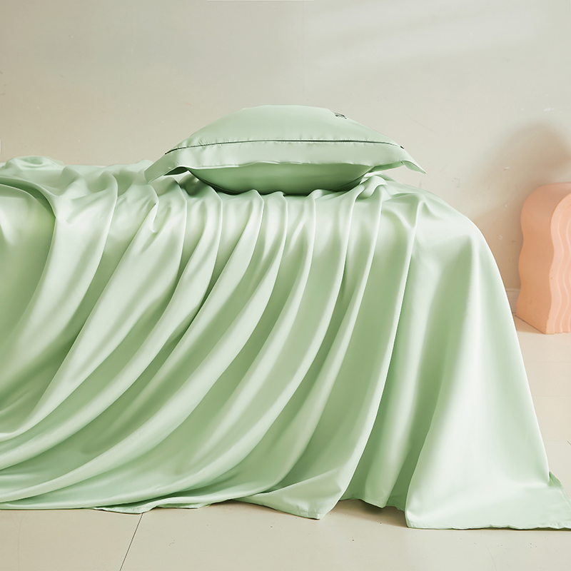 pale bean green