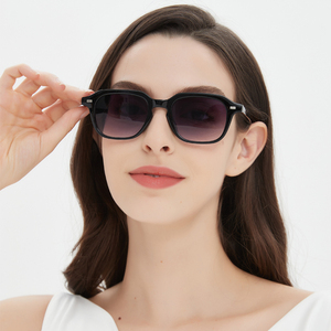 Vente chaude OEM Lunettes de <span class=keywords><strong>soleil</strong></span> carrées et rondes en plastique UV400 pour hommes et femmes, fabricant de lunettes de <span class=keywords><strong>soleil</strong></span> - Product Image 2