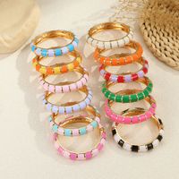 CYNYA Set Gelang Bangle Bentuk Mahkota Warna Emas Berbahan Paduan Seng dengan Lapisan Enamel untuk Wanita, Gelang Manset Berengsel yang Dapat Ditumpuk