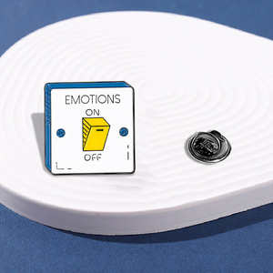 Smering Pinnen Emoties Op Uit Email Pin Switch Controller Badge Cartoon Tool Legering Broche Custom Groothandel - Product Image 4