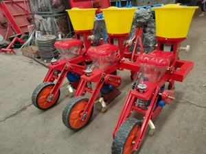 Semoir à maïs robuste à 2 à 6 rangs réglable avec compatibilité moteur diesel, composants <span class=keywords><strong>de</strong></span> boîte <span class=keywords><strong>de</strong></span> vitesses essentiels pour un fonctionnement fiable - Product Image 5