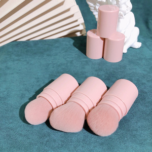 <span class=keywords><strong>Pinceau</strong></span> de maquillage Kabuki portable <span class=keywords><strong>rétractable</strong></span> mini vegan rose avec logo personnalisé pour fond de teint, contour, poudre et <span class=keywords><strong>blush</strong></span> - Product Image 4