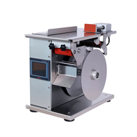 Machine d'étiquetage semi-automatique à angle droit de 90 degrés pour boîtes, machine d'étiquetage de fermeture d'angle pour emballages de produits de soin et de beauté