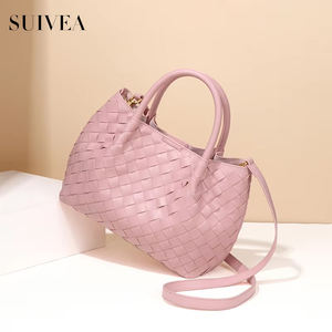 2024 nueva moda ligera de lujo de mano hecha a mano bolso de mujer nicho diamante entramado Simple versátil bolso de cubo de viaje - Product Image 4