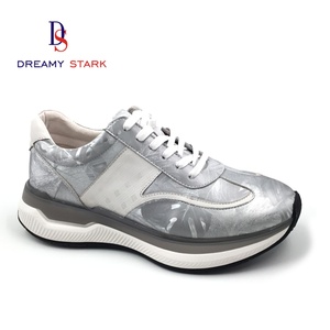 Chaussures de sport décontractées en cuir véritable pour hommes Fantasy Strack Original Custom, cuir de haute qualité, plates, souples, confortables, à lacets - Product Image 1