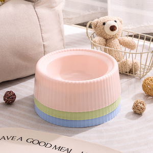Bol pour animaux de compagnie pour chats et chiens, matériau PP, design coloré, facile à nettoyer, pour l'alimentation et l'eau. - Product Image 1