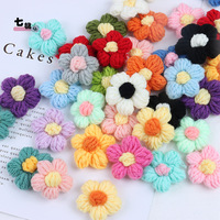 Vente en gros de fleurs en crochet multicolores patchs de fleurs en tricot au crochet faits à la main pour la décoration de vêtements