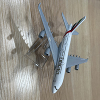 Approvisionnement d'usine 16cm 1/400 Scale Emirates Airlines Airbus A380 Modèle d'avion en alliage moulé sous pression avec support