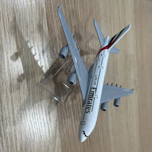 โรงงานผลิตโมเดลเครื่องบินอีมิเรตส์แอร์ไลน์ แอร์บัส <span class=keywords><strong>A380</strong></span> ขนาด 16 ซม. สเกล <span class=keywords><strong>1</strong></span>/<span class=keywords><strong>400</strong></span> ทำจากโลหะผสม พร้อมฐานตั้ง - Product Image 5