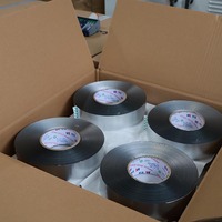 Ruban en aluminium renforcé de qualité industrielle FSK pour l'isolation des conduits métalliques CVC et l'étanchéité à la vapeur