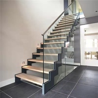 Escalier flottant contemporain avec marches en bois, poutre invisible, escalier droit, utilisation domestique moderne, escalier flottant intérieur