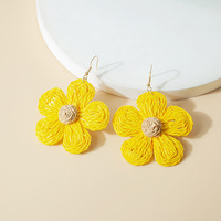 Pendientes de gancho de rafia hechos a mano estilo coreano con flor exagerada, diseño floral de bloques de color dulce, joyería de moda de nicho