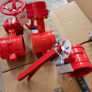 Válvula de Mariposa DN150 de Hierro Fundido con Revestimiento de Goma, Operación Manual para Sistema de Agua - Product Image 2