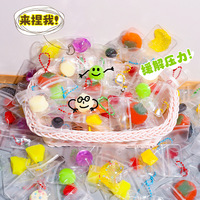 Nouveauté 2026 : Jouets Squishy Mini Mochi en Plastique en Gros – Cadeaux et Favors pour Fêtes d'Halloween et de Noël, Boîte Cadeau, Pendentif Clé Kawaii Anti-Stress