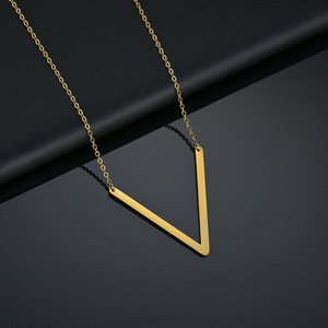 Collier avec pendentif en lettres anglaises majuscules, tendance, pour couple, offre transfrontalière populaire en Europe et aux États-Unis - Product Image 4