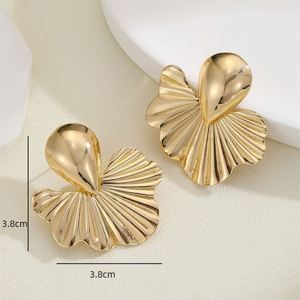 ต่างหูโลหะทรงเก๋ไก๋สไตล์พังก์ รูปทรงเปลือกหอยและใบบัว สำหรับสาวๆ - Product Image 3
