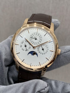 Reloj mecánico automático de buceo deportivo de lujo con logotipo personalizado, función de calendario impermeable y correa de cuero genuino de diseñador - Product Image 2