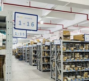 Estante de Supermercado con Conexión a Tierra Segura y Gestión de Cables, Construcción de Acero Ligero, Diseño de Montaje en Suelo - Product Image 6