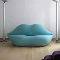 Sofá Convertible Moderno con Diseño en Forma de Labio, Material de Tela Resistente