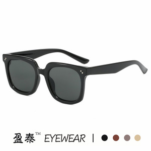 <b>Sunglasses</b> Square Frame UV400 PC Material <b>Black</b> <b>Heart</b> Shape Women's Fashion Street Style - Product Image 5