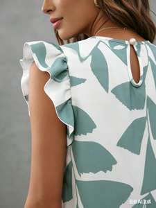 Vestido Corto de Verano con Estampado Abstracto de Hojas Verdes y Blancas, Estilo Playero, con Bordes con Volantes - Product Image 5