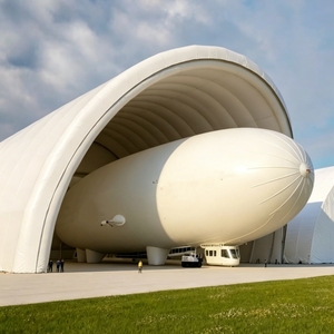 Hangar Gonflable Durable pour Avions - Garage Mobile et Tente de Stockage pour Aéronefs - Product Image 1
