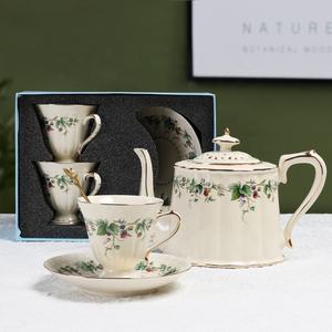 Services à café et à thé en céramique créatifs et abordables – Tasses et assiettes uniques pour le thé de l'après-midi, tasses à café et soucoupes - Product Image 4