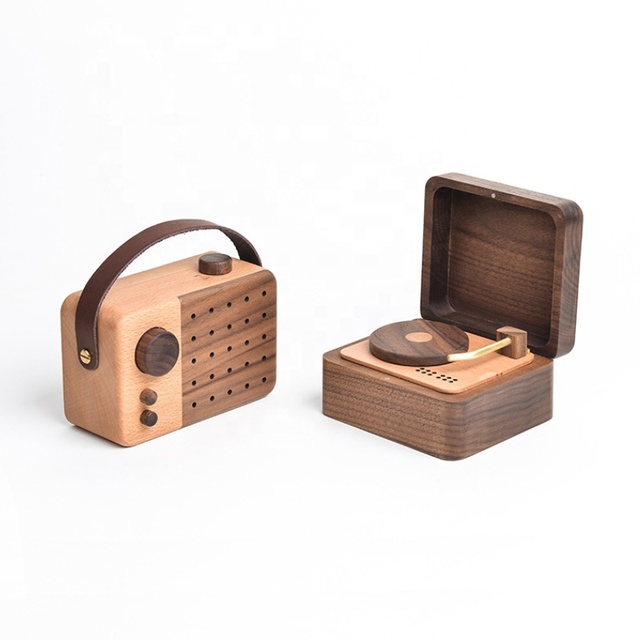 Promotion Custom High Quality Wooden Handcraft Compact Automatic Movement Carousel Music Box for Home Ornaments